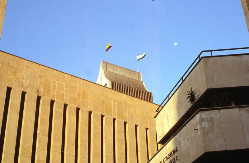 Edificio del banco Popular 1993. Medellín, Alcaldía. Departamento Administrativo de Planeación.